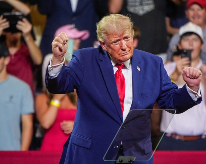 navy-official-suspended-after-calling-the-traitor-a-“narcissist”-on-camera