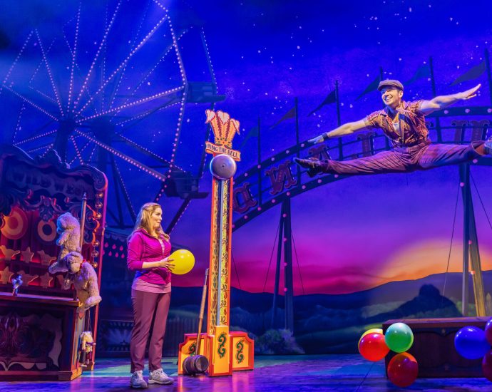 max-clayton-reveals-the-wild-broadway-trick-behind-schmigadoon!’s-biggest-number-(exclusive)