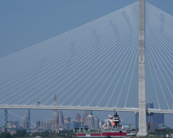 a-bridge-between-the-us-and-canada-is-opening,-but-the-us-isn’t-invited-to-the-ribbon-cutting