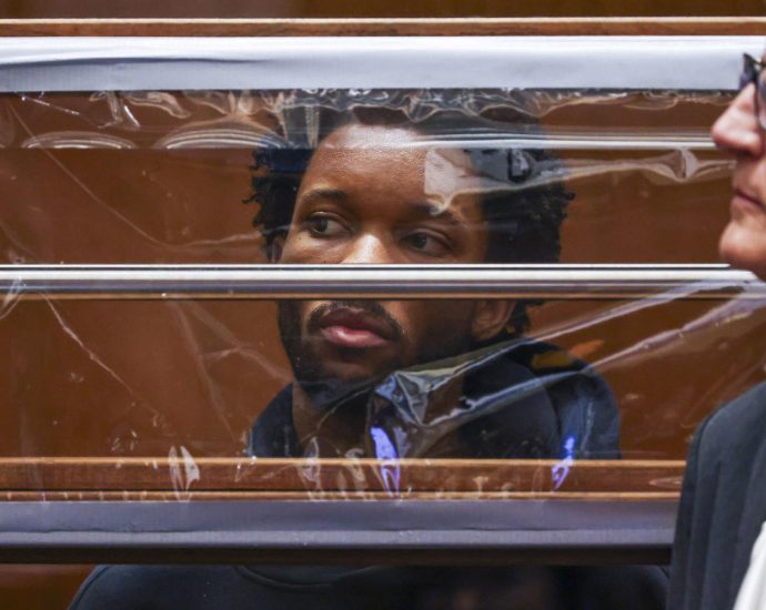 text-messages-show-teen-whom-singer-d4vd-is-accused-of-killing-had-an-abortion