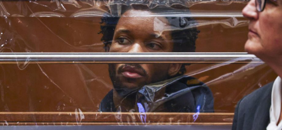 text-messages-show-teen-whom-singer-d4vd-is-accused-of-killing-had-an-abortion