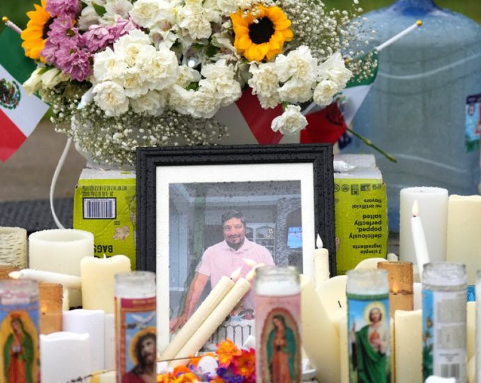 sons-of-immigrant-killed-by-ice-in-texas-share-grief,-demand-accountability