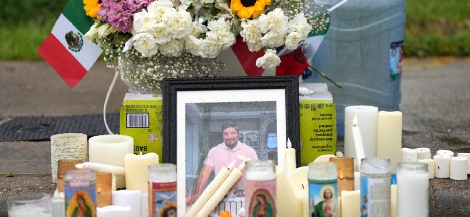 sons-of-immigrant-killed-by-ice-in-texas-share-grief,-demand-accountability