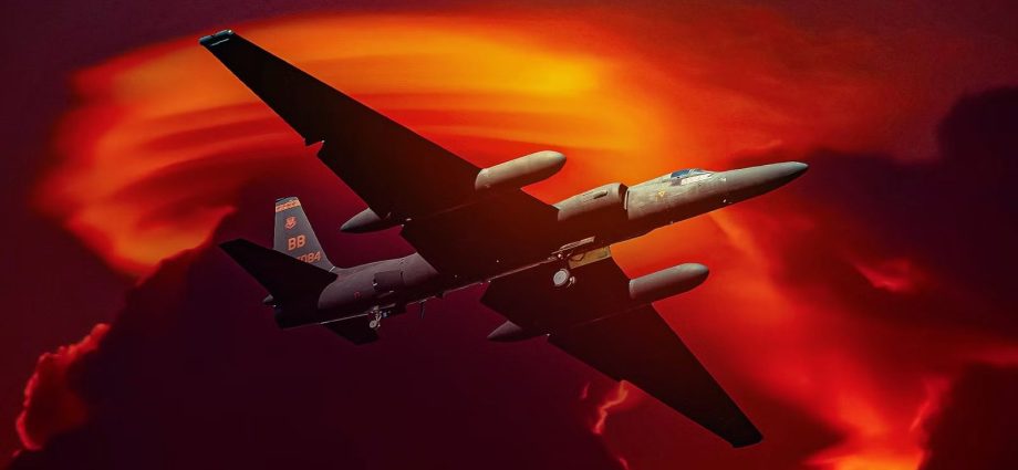 the-u-2-spy-plane-from-1956-still-flies-missions-that-many-advanced-reconnaissance-satellites-cannot-fully-perform