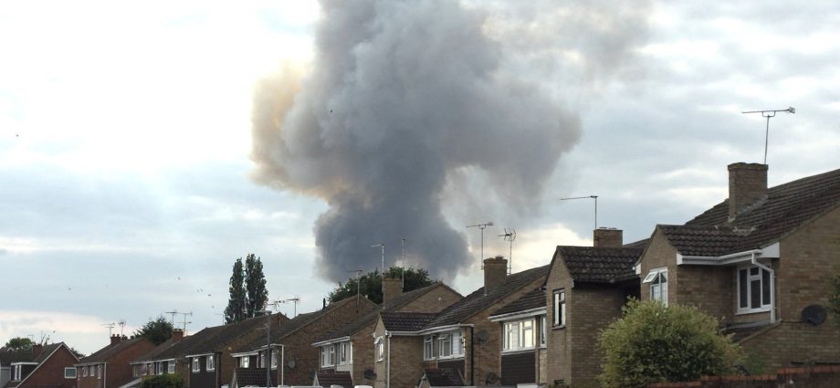 firefighters-battle-fire-after-fertiliser-explosion-in-england