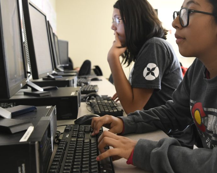 do-girls-still-code?-how-tech-industry-gender-equality-programs-are-responding-to-ai