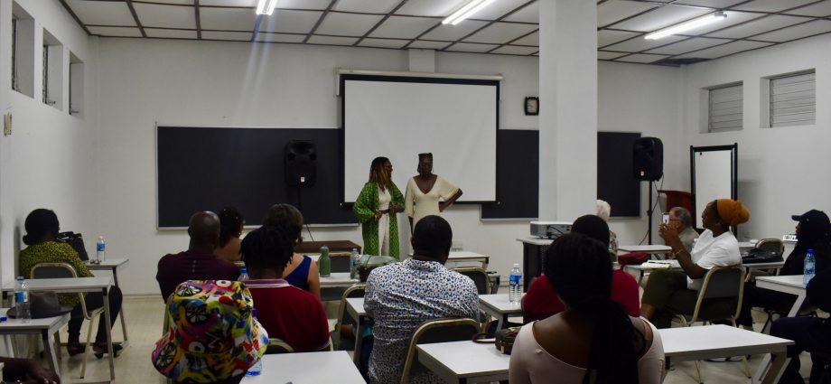 from-palava-huts-to-tiktok:-how-liberians-are-preserving-their-past