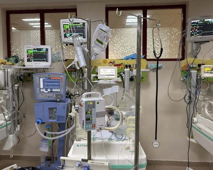born-too-soon:-premature-babies-fight-for-survival-in-gaza