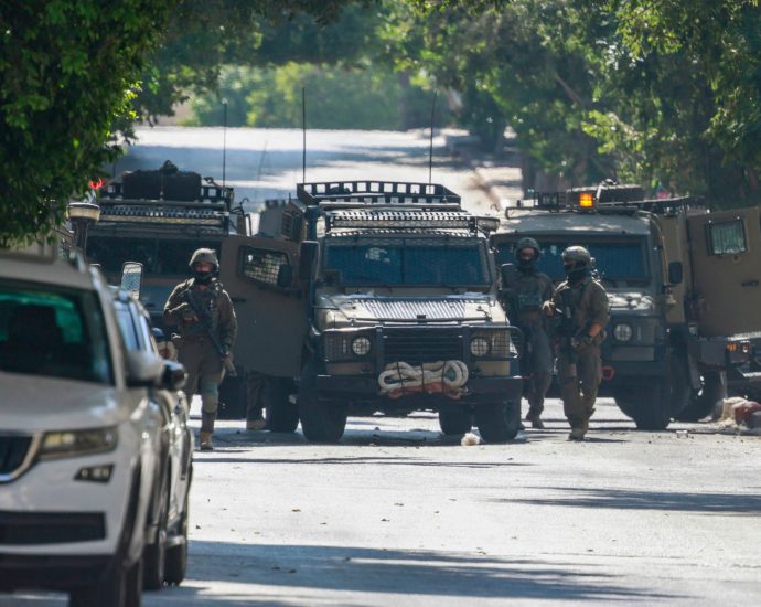 israel-arrests-dozens-of-palestinians-in-west-bank-amid-settler-attacks