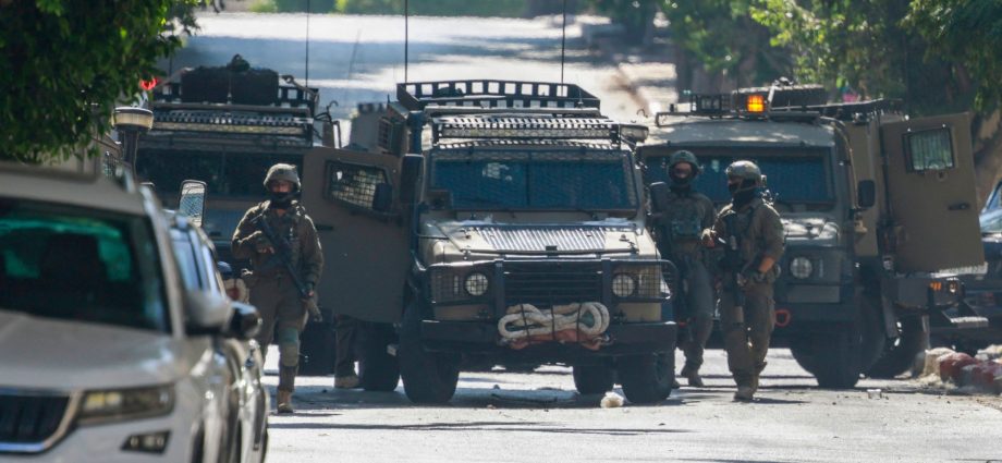 israel-arrests-dozens-of-palestinians-in-west-bank-amid-settler-attacks