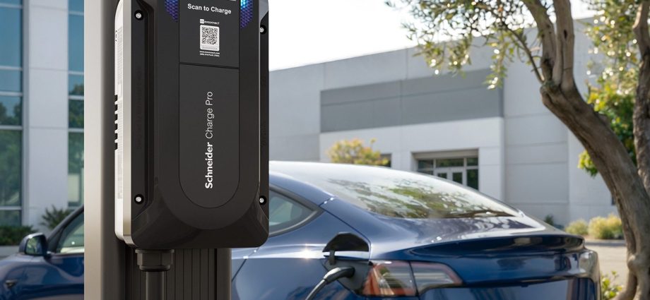 schneider-electric-upgrades-its-charge-pro-level-2-commercial-ev-charger