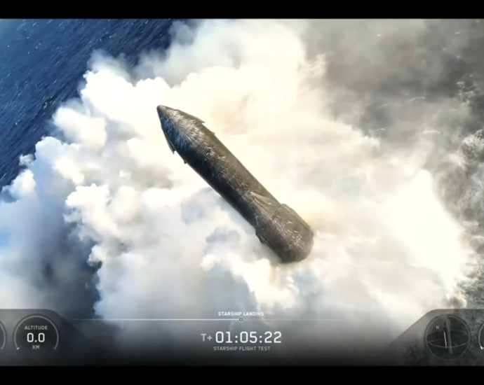 SpaceX’s Starship megarocket makes the ‘softest splashdown’ ever after launching next-gen Starlink satellites in Flight 13 test (video)