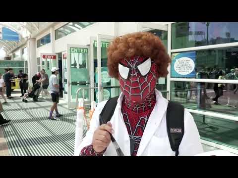 costumed-cosplayers-flock-to-san-diego’s-comic-con