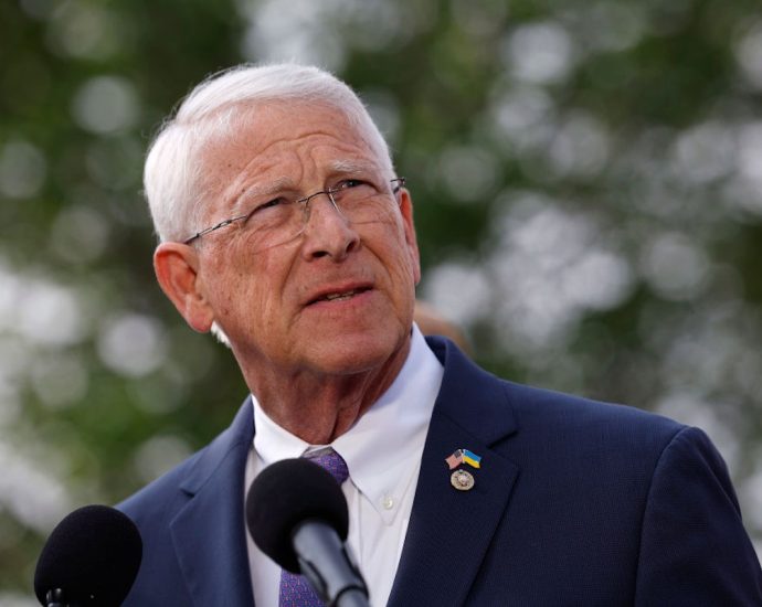 republican-war-hawks-urge-the-traitor-to-finish-the-job-in-iran