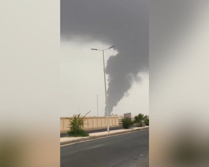 yemen’s-houthis-target-saudi-oil-facilities-along-the-red-sea