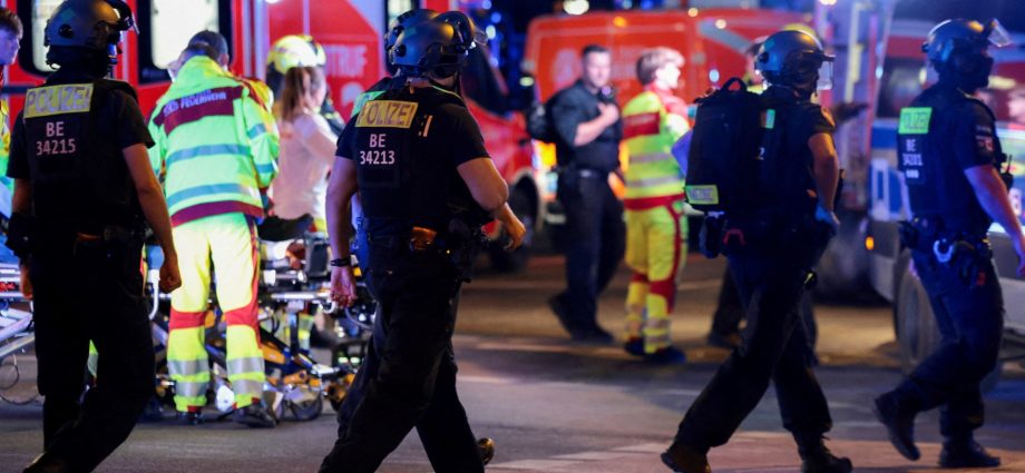car-drives-into-crowd-near-berlin-pride-celebrations,-killing-one
