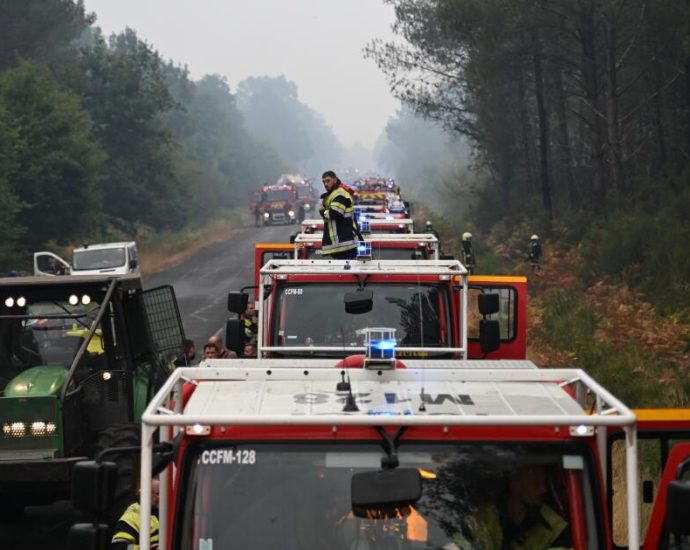 france-and-spain-battle-wildfires-as-more-than-250,000-people-are-forced-to-flee-homes