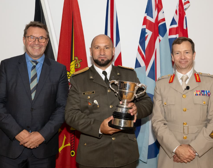 chosen-from-252-officers-of-nearly-50-countries:-ukrainian-lieutenant-colonel-took-best-international-student-prize-at-uk-defense-academy