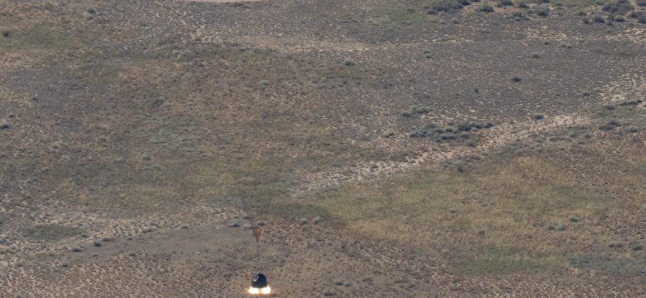 nasa-astronaut-chris-williams,-crewmates-return-from-space-station