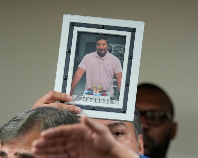 substance-found-in-lorenzo-salgado-araujo’s-vehicle-not-drugs:-harris-county-district-attorney