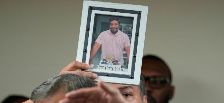 substance-found-in-lorenzo-salgado-araujo’s-vehicle-not-drugs:-harris-county-district-attorney