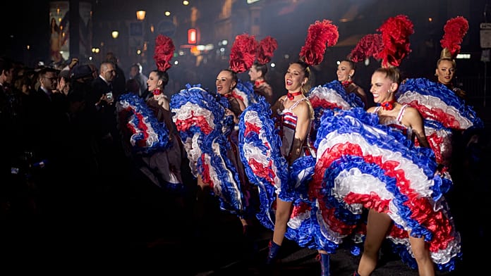 moulin-rouge-dancers-welcome-tour-de-france-finale-in-paris