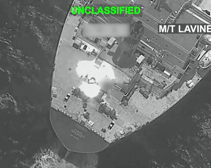 iran-war-live:-tehran-halts-retaliatory-strikes-after-pause-in-us-attacks