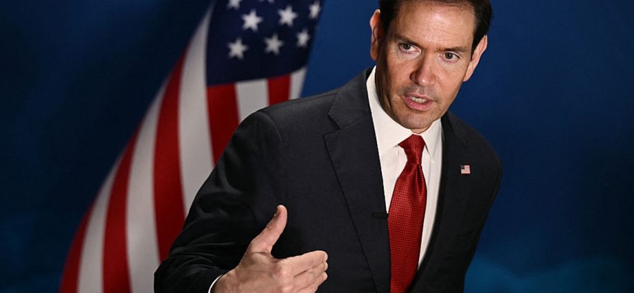 a-former-fbi-target-has-the-playbook-to-fight-rubio’s-enemies-list