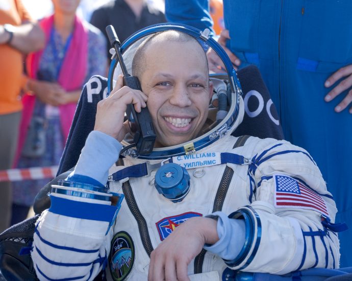 nasa-astronaut-chris-williams-returns-to-earth