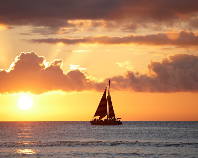 How Kai Sato Survived a Broken Mast on a Solo Pacific Sailing