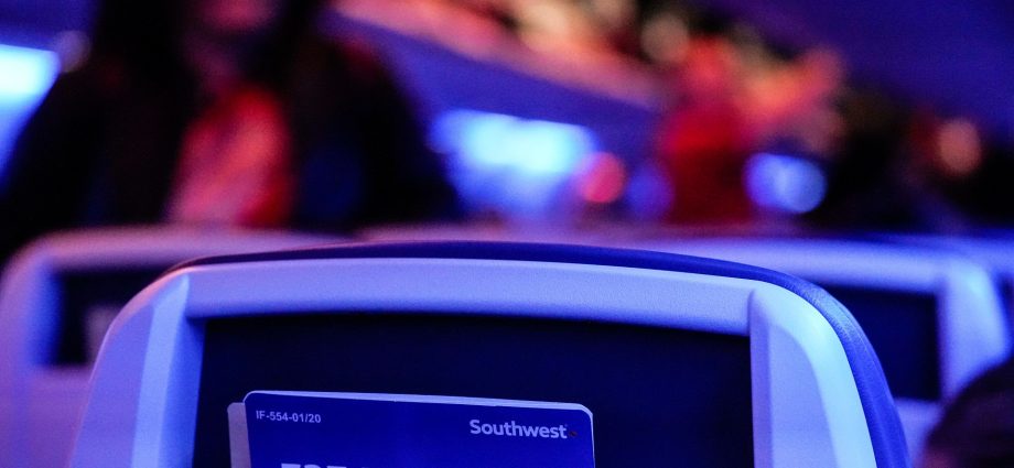 us-warns-hundreds-of-boeing-jets-may-require-seat-safety-inspections
