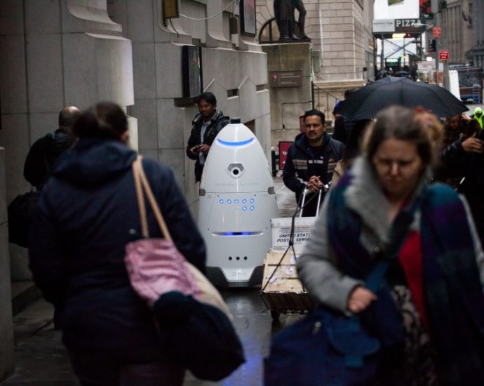 the-mission-to-become-america’s-first-robot-security-force