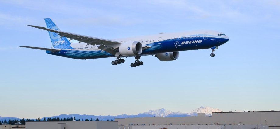 boeing-backlog-hits-massive-$715-billion-record-in-q2-surge
