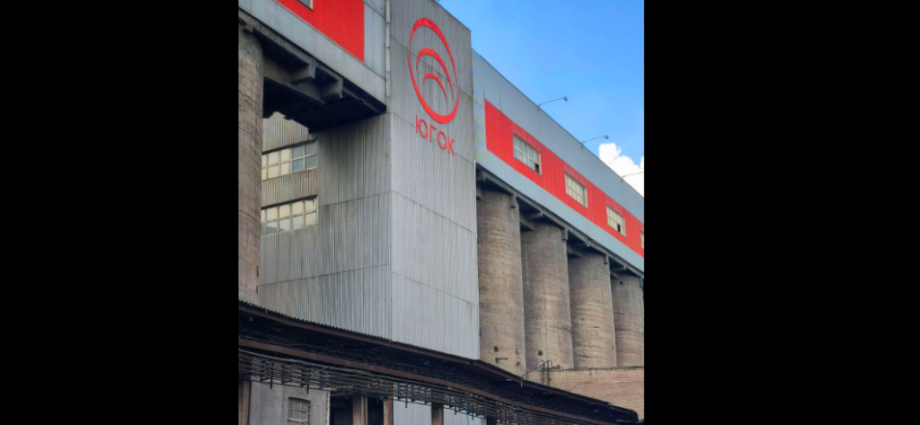 plant-can’t-mine-because-it-can’t-ship:-russia’s-attacks-on-merchant-vessels-idle-4,480-workers-at-ukrainian-iron-ore-giant