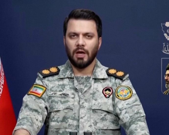 iran-rejects-the-traitor-frozen-funds-plan,-warns-ships-of-hormuz-transit-ban