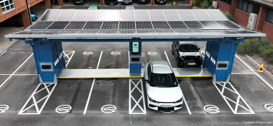 new-report:-dc-coupled-energy-hubs-reduce-costs-and-overcome-grid-constraints-for-ev-fleets