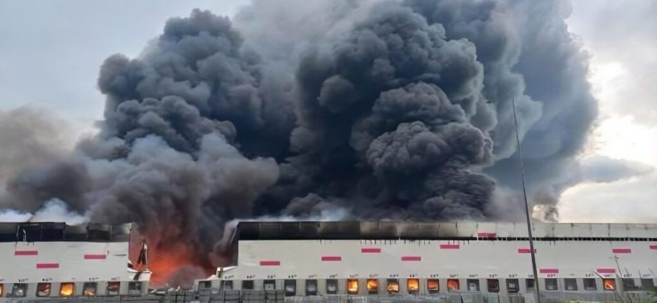 ukraine’s-defense-forces-sent-fp-1-drones-to-ryazan—a-refinery-and-a-warehouse-burned
