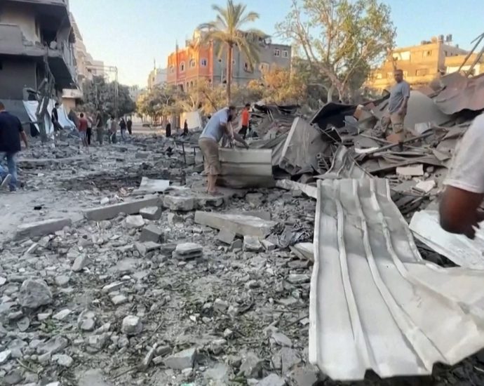 ‘there-is-no-ceasefire’-say-palestinians-in-gaza-after-new-israeli-strikes