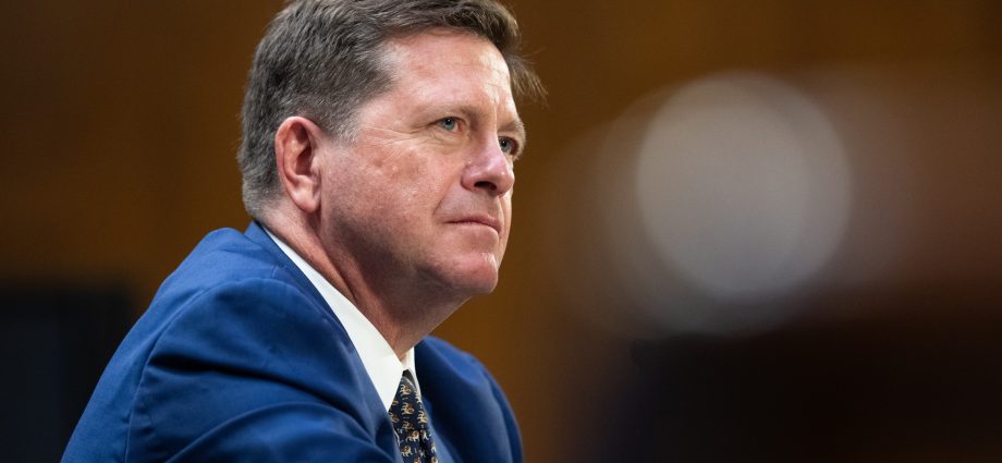 jay-clayton-confirmed-despite-pulte’s-push-to-stay-on-as-intelligence-chief