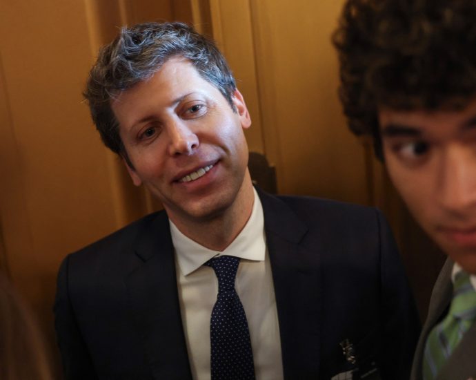 sam-altman-meets-lawmakers-on-back-of-openai-agents-hacking-companies