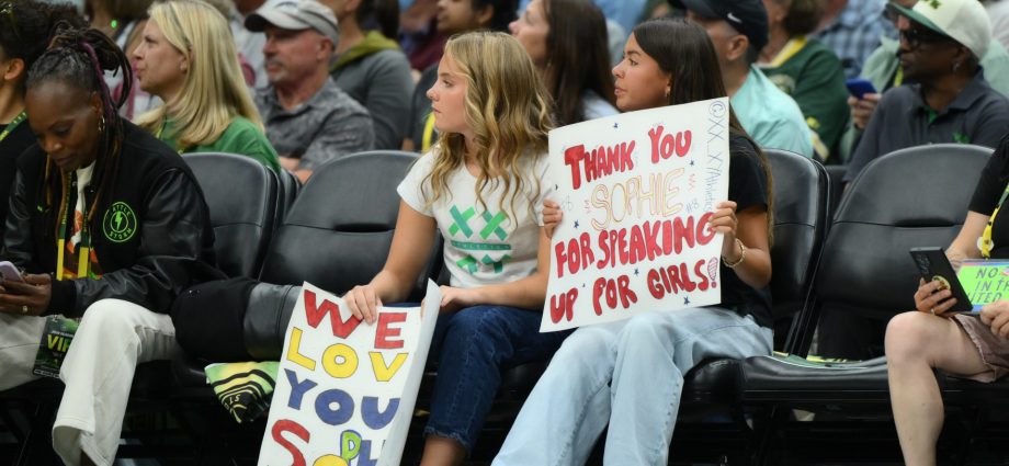 storm-apologize-after-co-owner-berates-teen-girls-for-support-of-cunningham