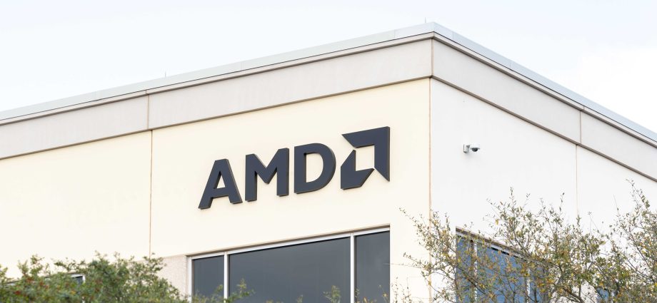 amd-raises-the-ai-stakes-with-helios,-venice-and-robotics