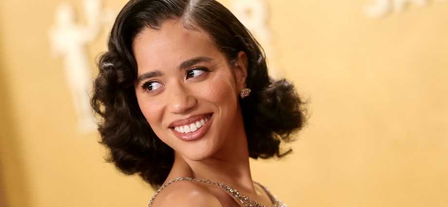 ‘yellowjackets’-star-jasmin-savoy-brown-reacts-to-making-her-broadway-debut-in-‘hadestown’:-‘that’s-the-whole-reason-i-wanted-to-become-an-actor’