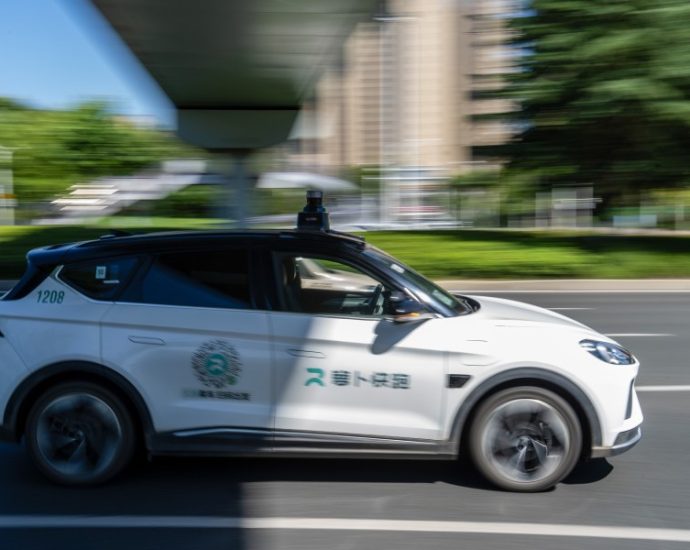 chinese-connected-cars-in-us?-more-like-‘rolling-spy-machines,’-author-says