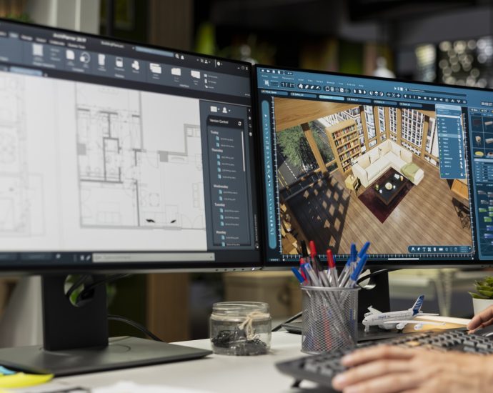 4 Useful Accessories Every Multi-Monitor User Needs