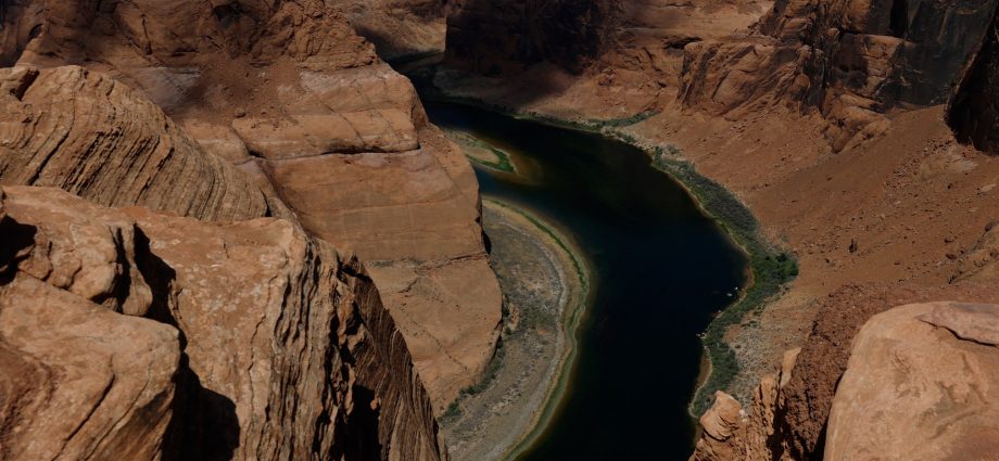 us-proposes-cuts-to-colorado-river-use-for-arizona,-california-and-nevada