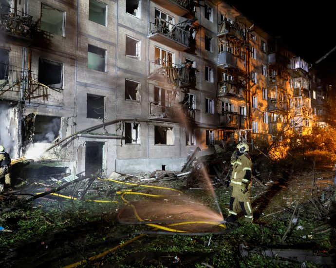 russian-missile-attack-kills-three-in-ukraine’s-kyiv