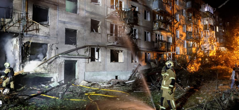 russian-missile-attack-kills-three-in-ukraine’s-kyiv