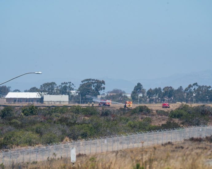 us-military-says-f-35b-jet-fighter-crashes-in-california,-pilot-safe