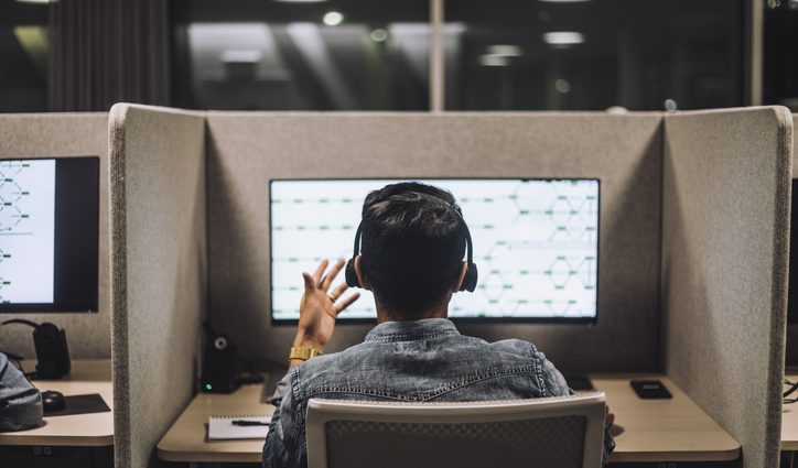 customer-service-emerges-as-an-early-test-of-ai’s-impact-on-jobs
